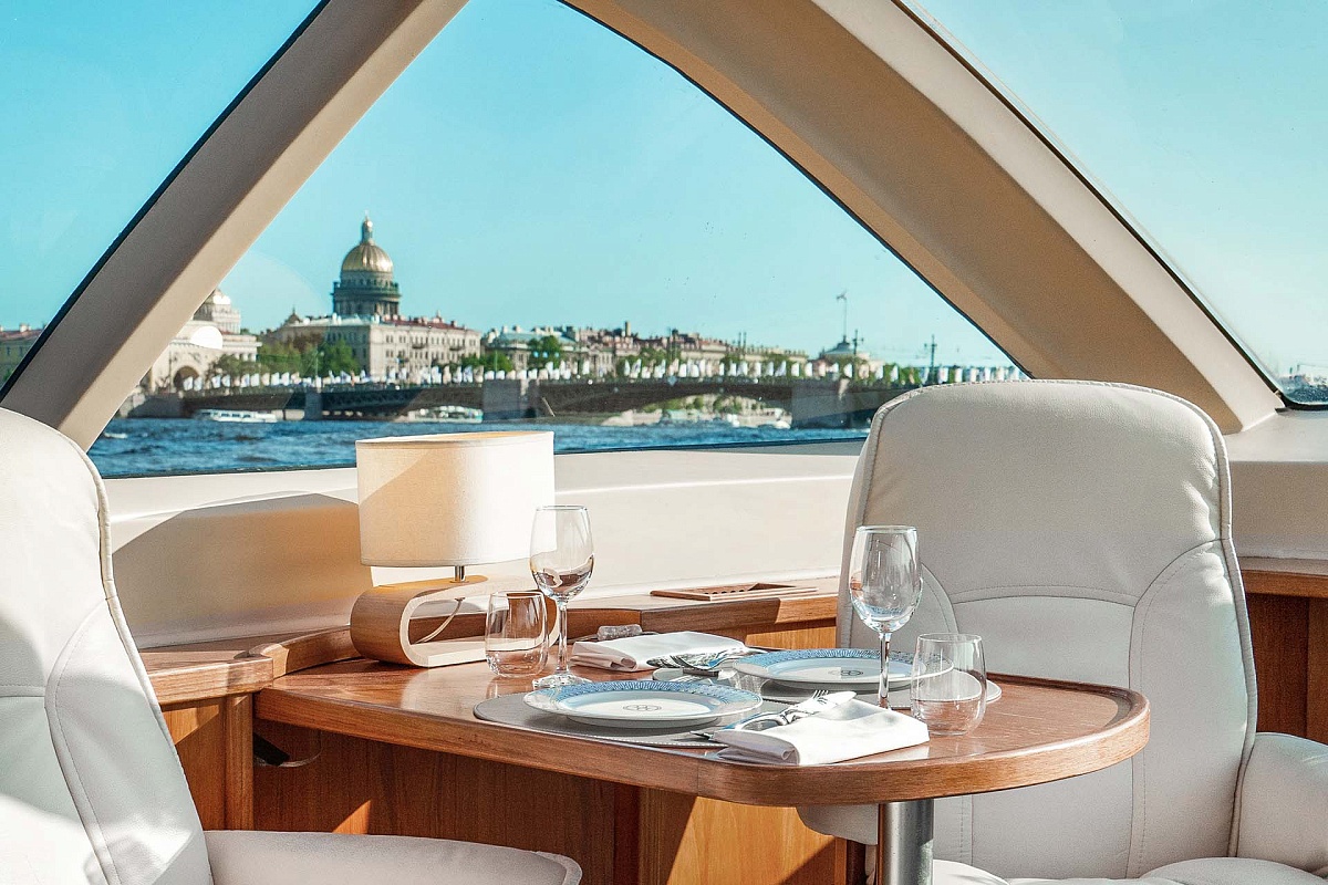 Аренда luxury tender Chudo Lodka в Санкт-Петербурге